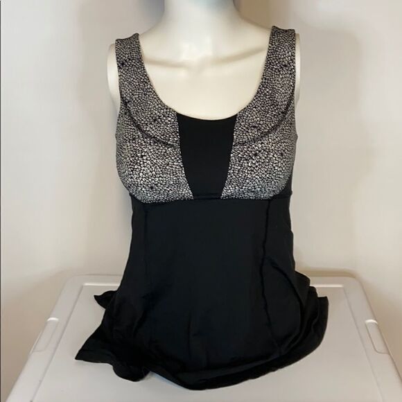 Lululemon Wrapper’s Delight Tank 4 - Picture 2 of 9